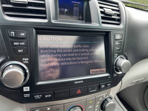 2011 Toyota Highlander SE