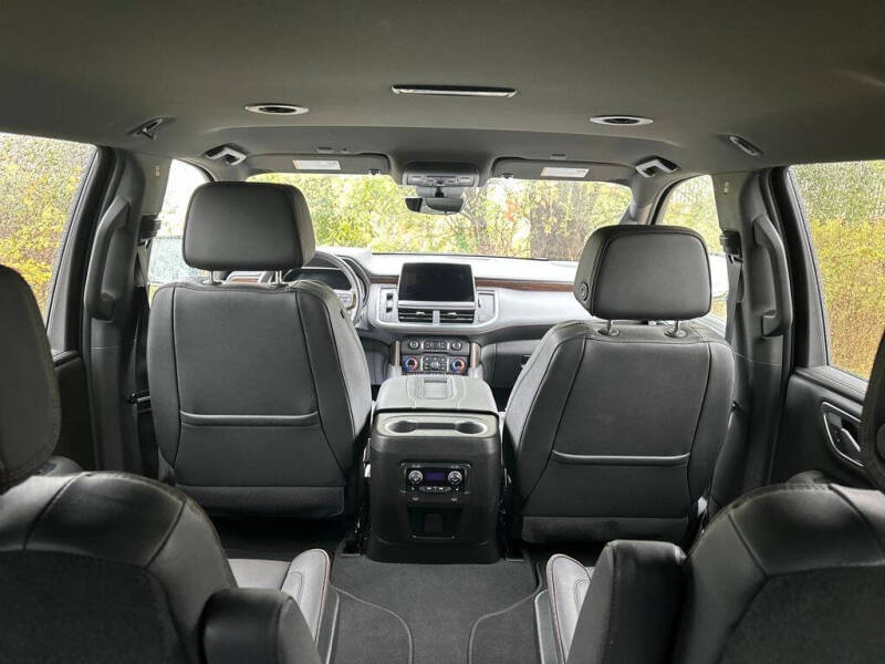 2023 Chevrolet Suburban High Country