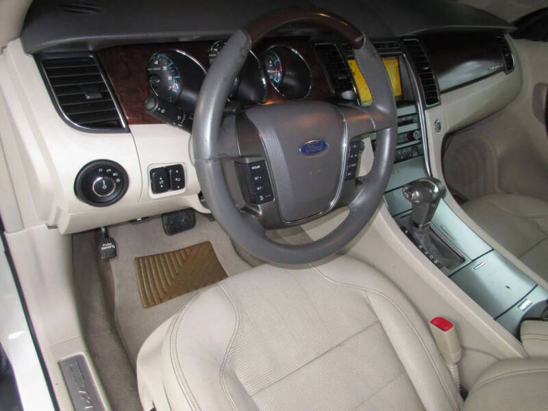 2010 Ford Taurus Limited