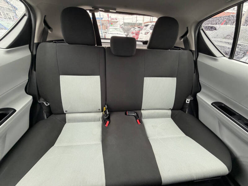 2013 Toyota Prius c One