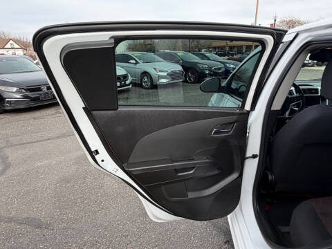 2018 Chevrolet Sonic LT Manual