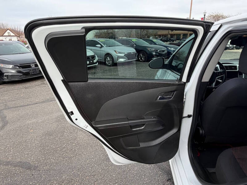 2018 Chevrolet Sonic LT Manual