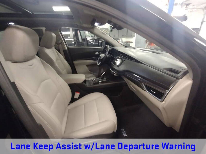 2022 Cadillac XT4 Luxury