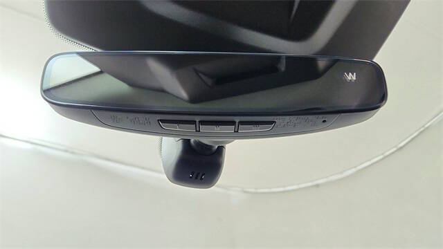 2025 Audi Q6 e-tron quattro Premium