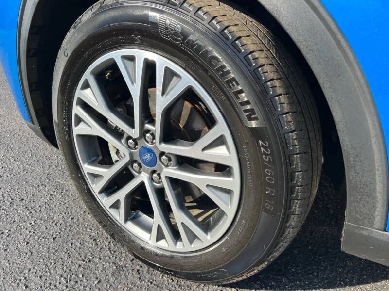 2021 Ford Escape SEL