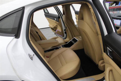 2017 Porsche Panamera