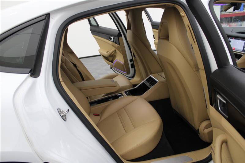 2017 Porsche Panamera