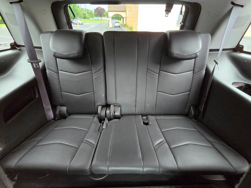 2017 Cadillac Escalade Luxury