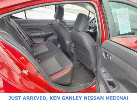 2023 Nissan Versa SR