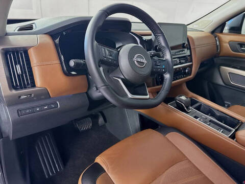 2024 Nissan Pathfinder Platinum