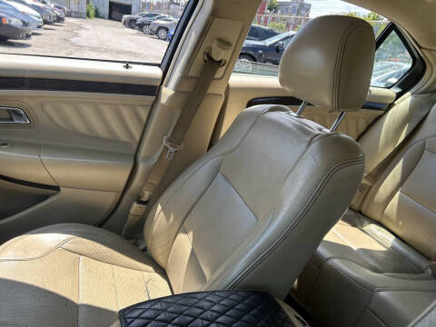 2014 Ford Taurus Limited