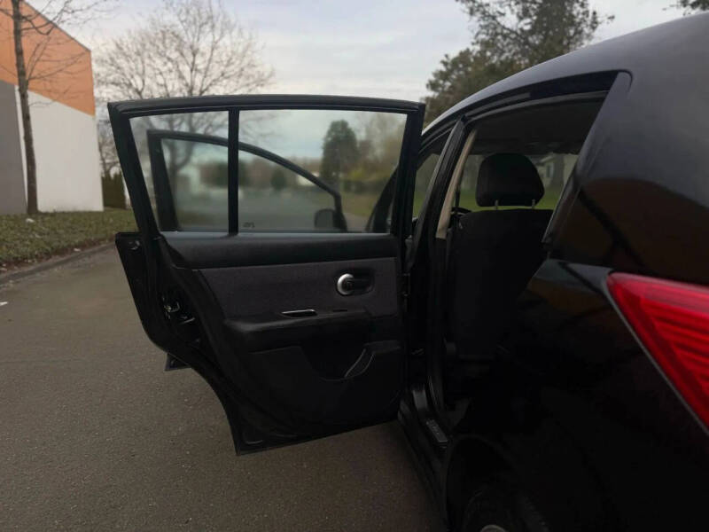 2008 Nissan Versa 1.8 S