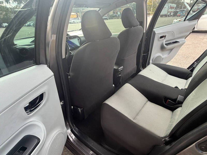 2013 Toyota Prius c Two