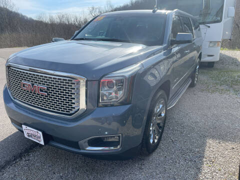 2016 GMC Yukon XL for sale at PIONEER USED AUTOS & RV SALES in Lavalette WV
