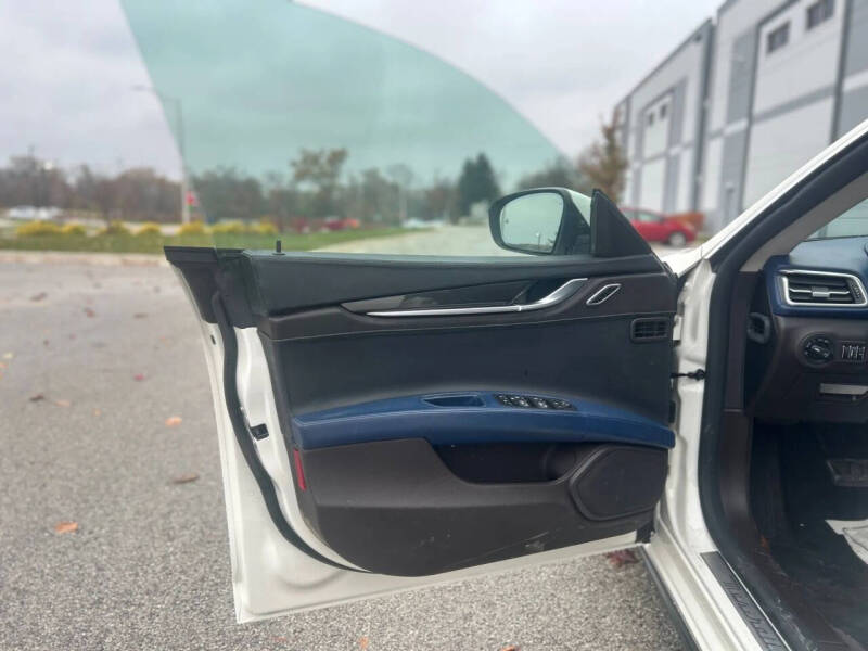 2017 Maserati Ghibli