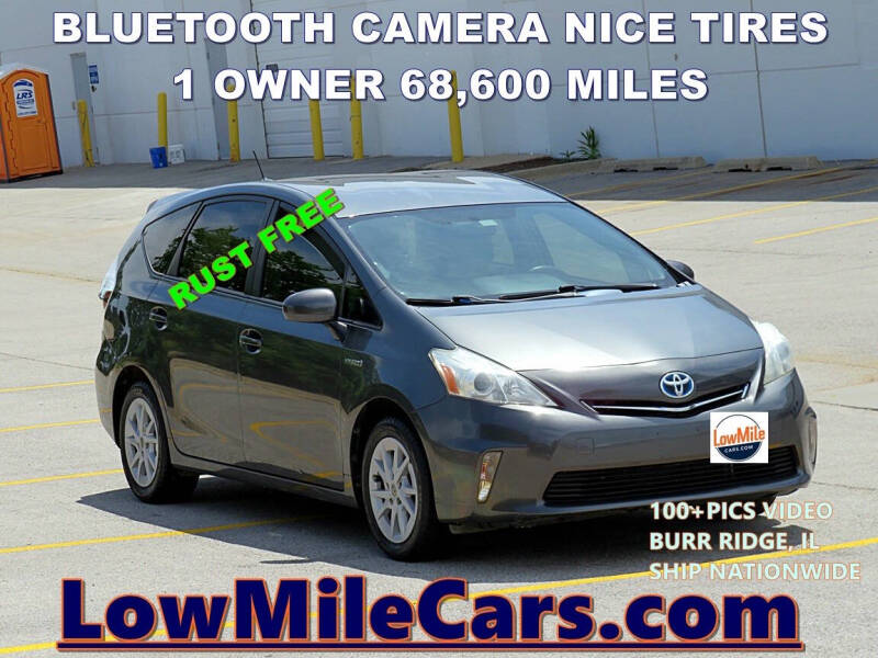 2014 Toyota Prius v Two