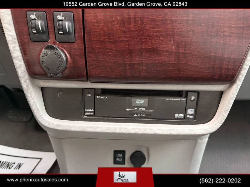 2011 Toyota Sienna Limited 7-Passenger