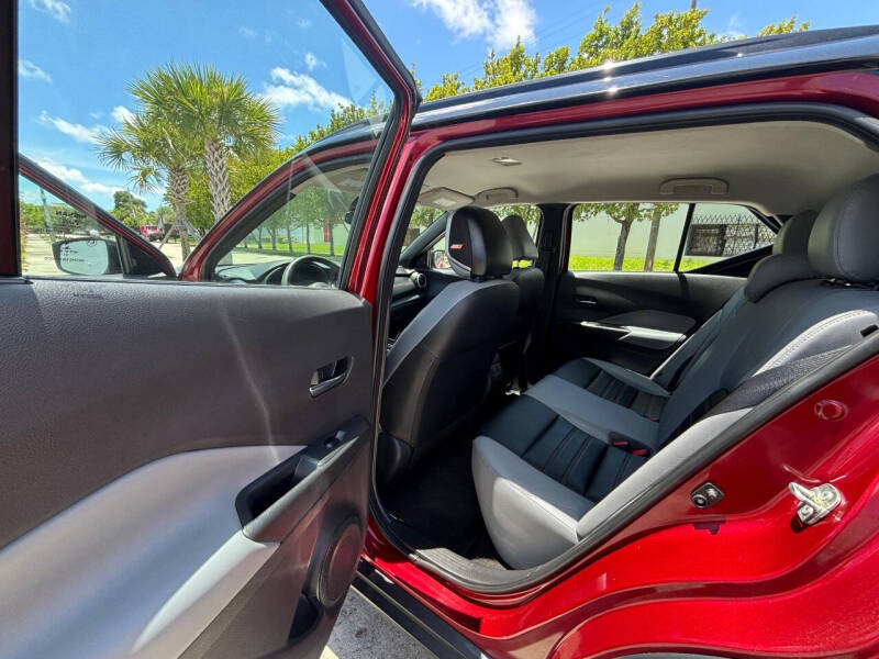 2022 Nissan Kicks SR