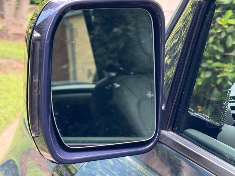 2020 Land Rover Defender 110 SE