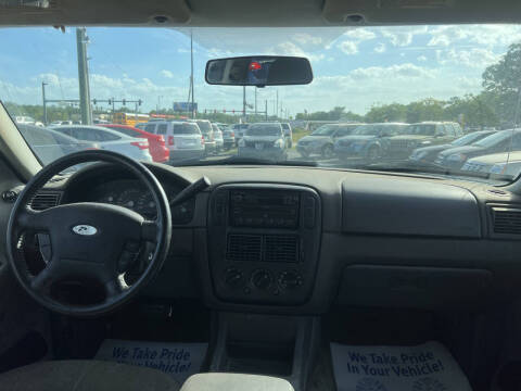 2004 Ford Explorer XLS