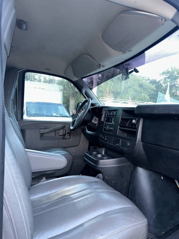 2017 Chevrolet Express 2500