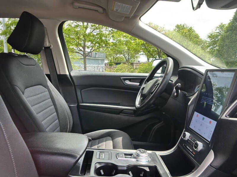 2023 Ford Edge SE