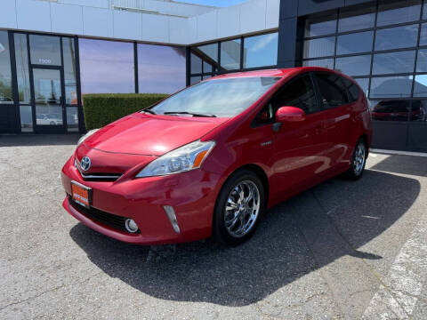 2012 Toyota Prius v Five