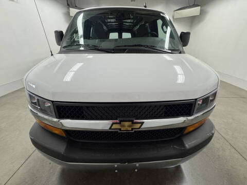 2025 Chevrolet Express 2500