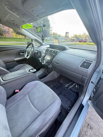 2012 Toyota Prius v