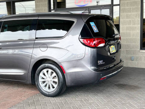 2019 Chrysler Pacifica Touring L