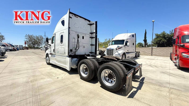 2023 Freightliner Cascadia