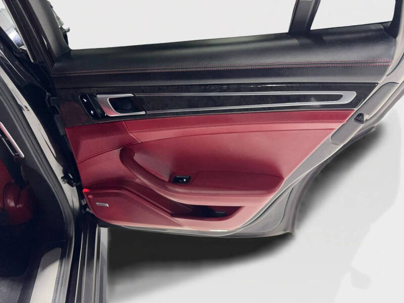 2018 Porsche Panamera