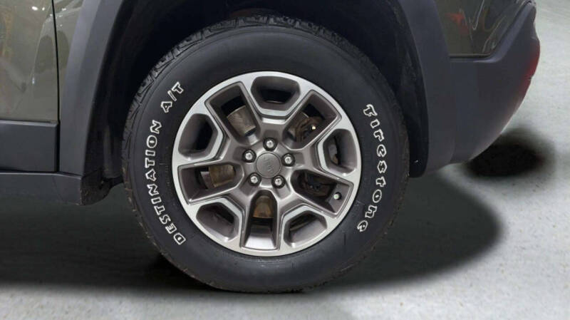 2020 Jeep Cherokee Trailhawk