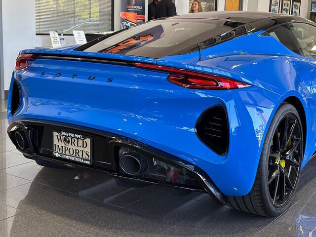 2025 Lotus Emira 10