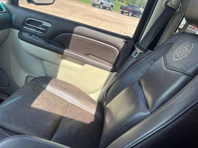 2011 Cadillac Escalade Platinum Edition