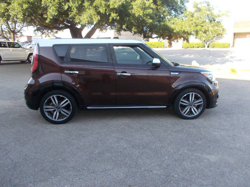 2017 Kia Soul +
