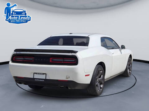 2015 Dodge Challenger SXT