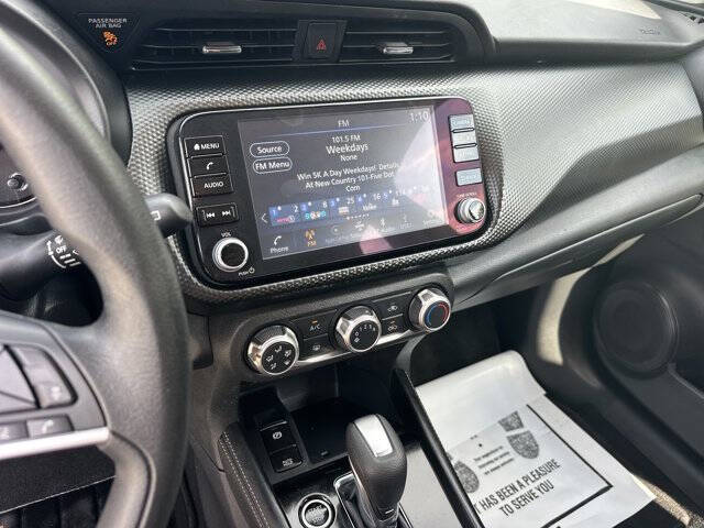 2023 Nissan Kicks SV