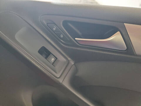 2013 Volkswagen Golf 2.5L PZEV