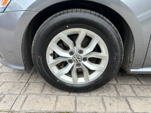 2016 Volkswagen Passat 1.8T S