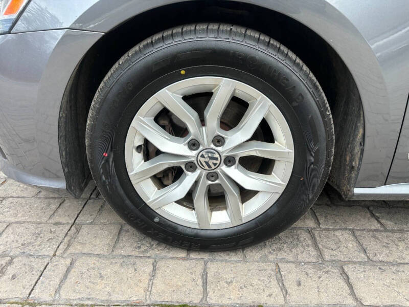 2016 Volkswagen Passat 1.8T S