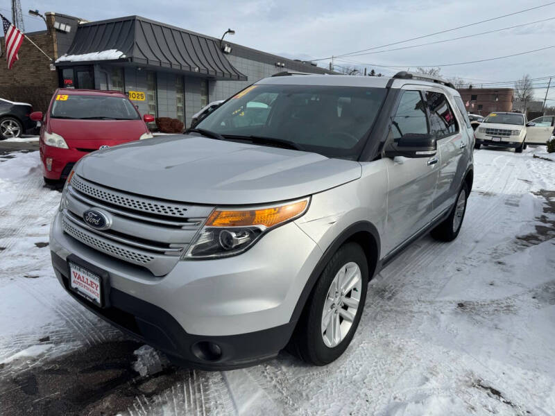 2014 Ford Explorer XLT photo 3