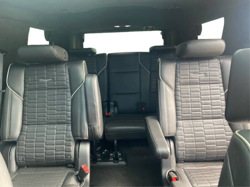 2023 Cadillac Escalade Sport Platinum