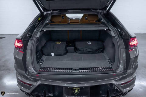 2025 Lamborghini Urus SE