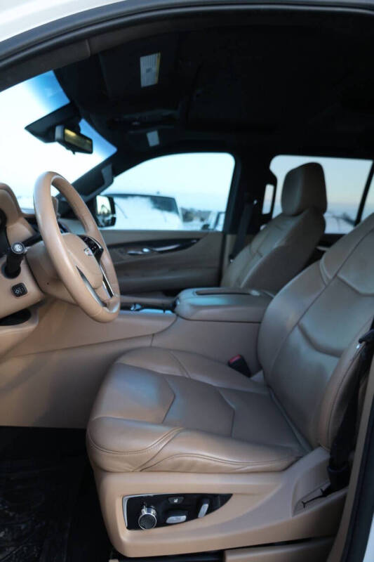 2019 Cadillac Escalade Platinum