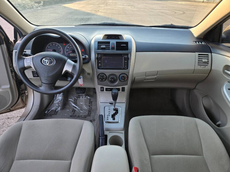 2013 Toyota Corolla LE
