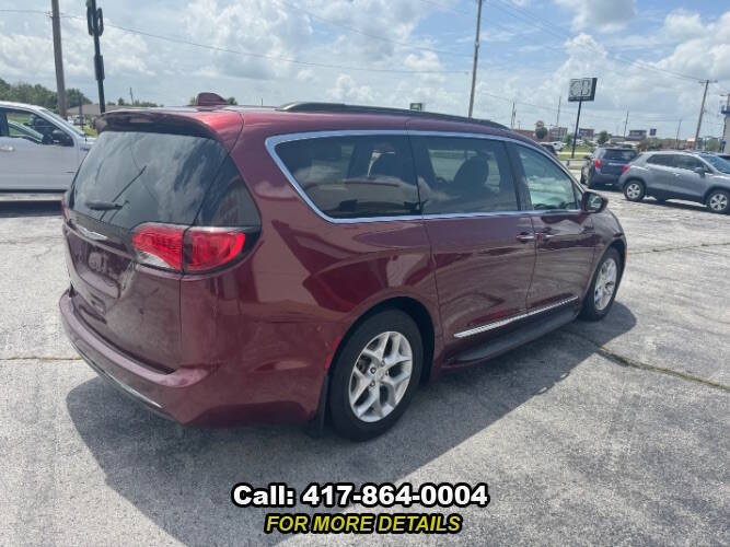 2017 Chrysler Pacifica Touring-L
