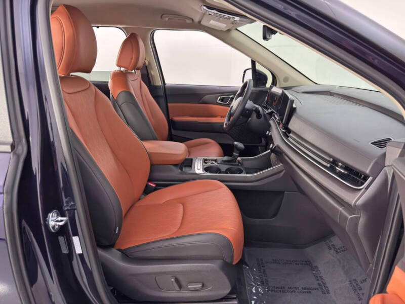 2025 Kia Carnival EX