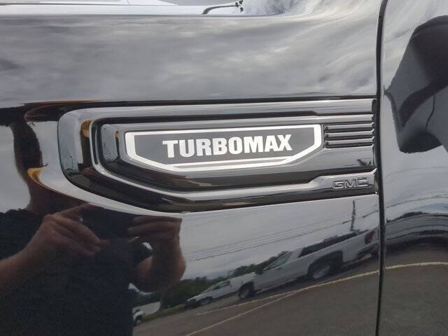 2025 GMC Sierra 1500 Elevation Standard