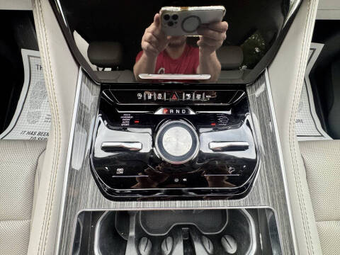 2022 Jeep Wagoneer Series III